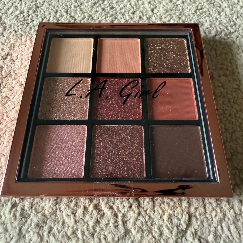 L.A. Girl 9-shade Eyeshadow Palette - Brand New - Discontinued